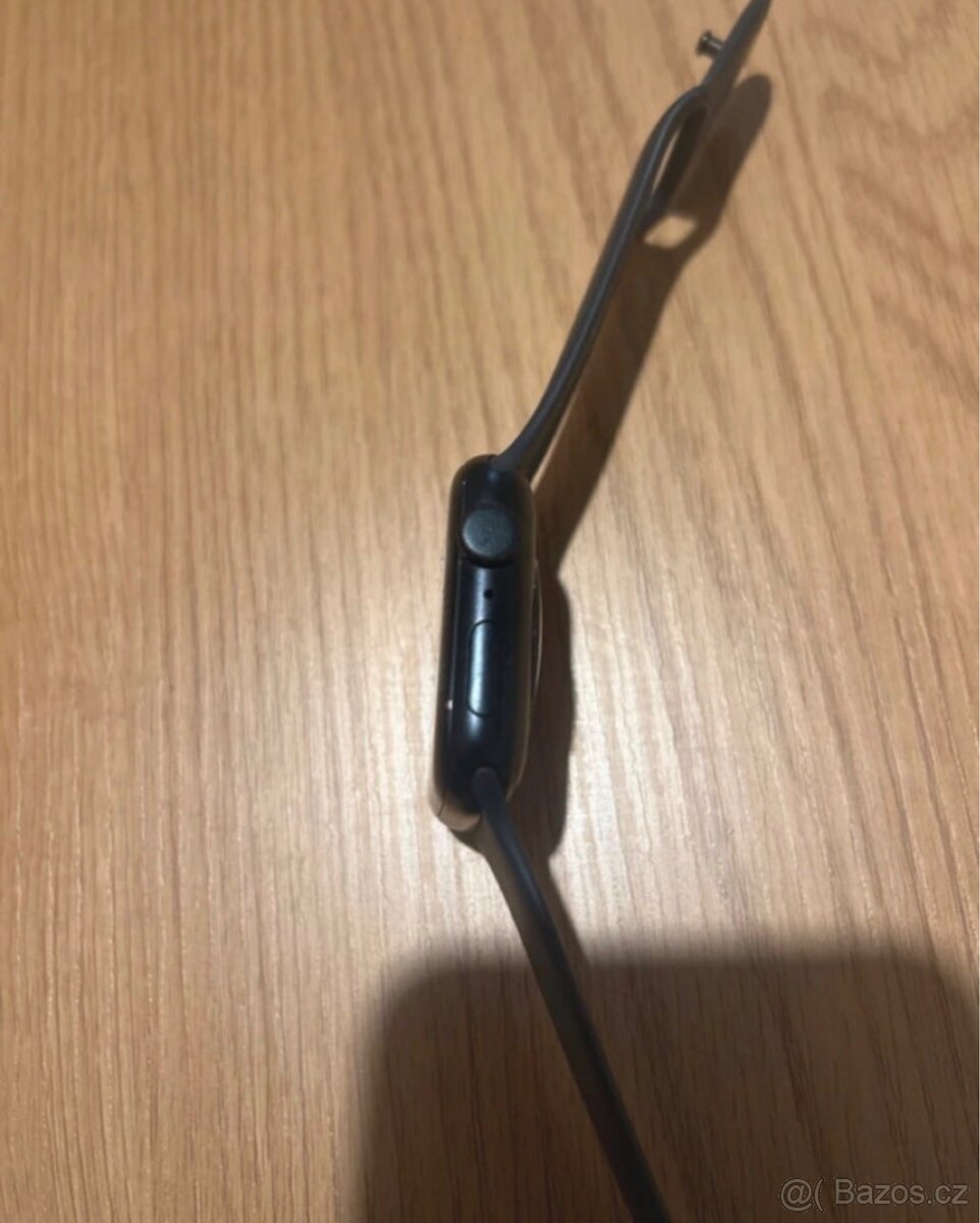 Apple Watch SE 2024 - 4