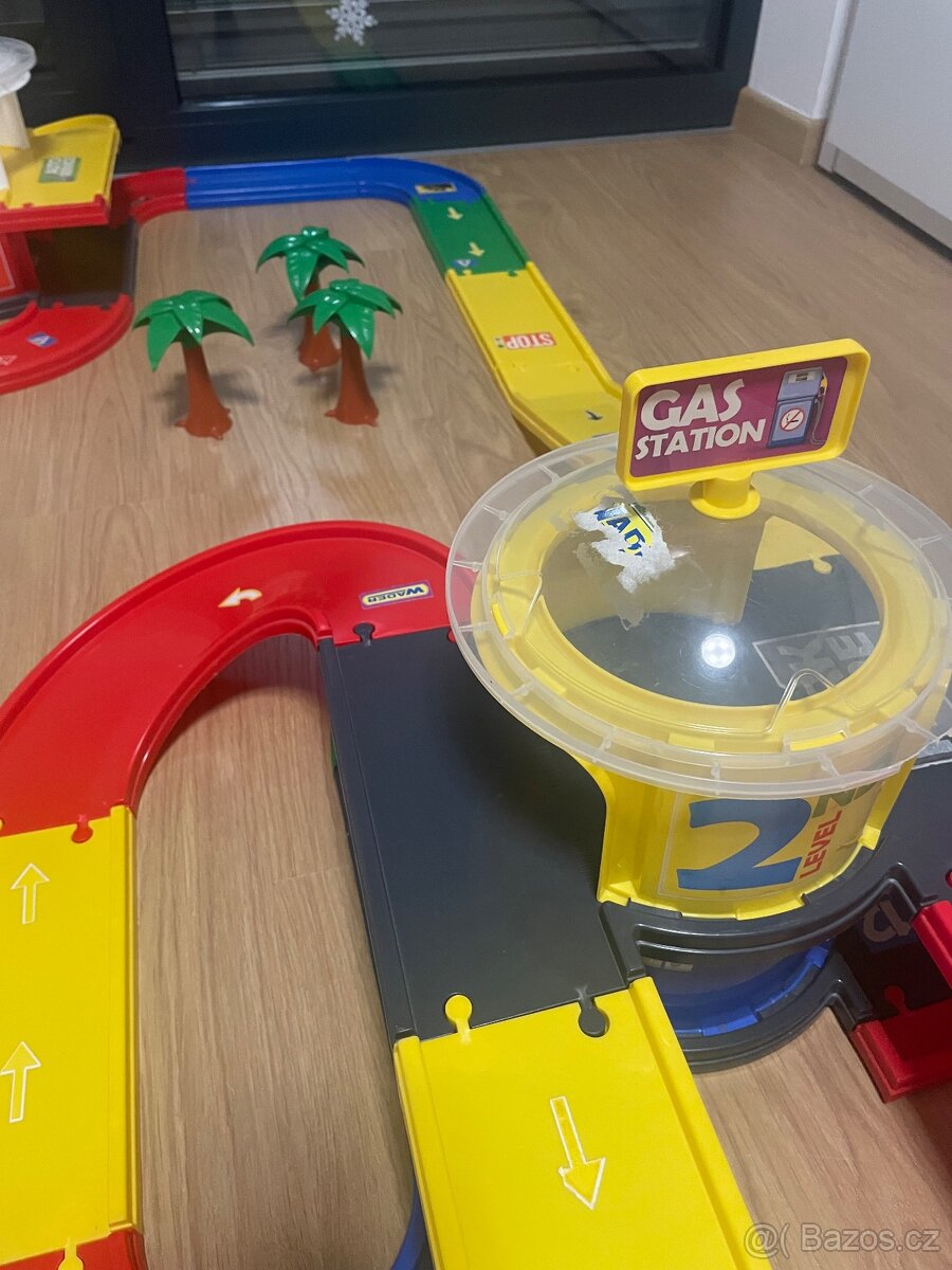 Autodráha s garazi - 4