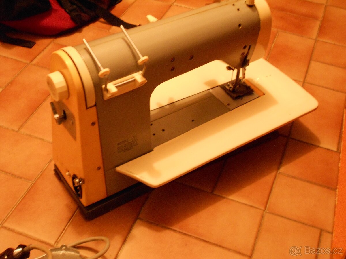 šicí stroj - 4