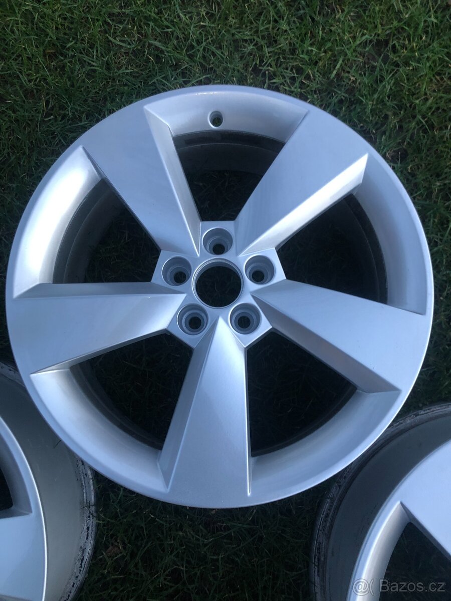 Prodám sadu ALU disků Camelot - 4