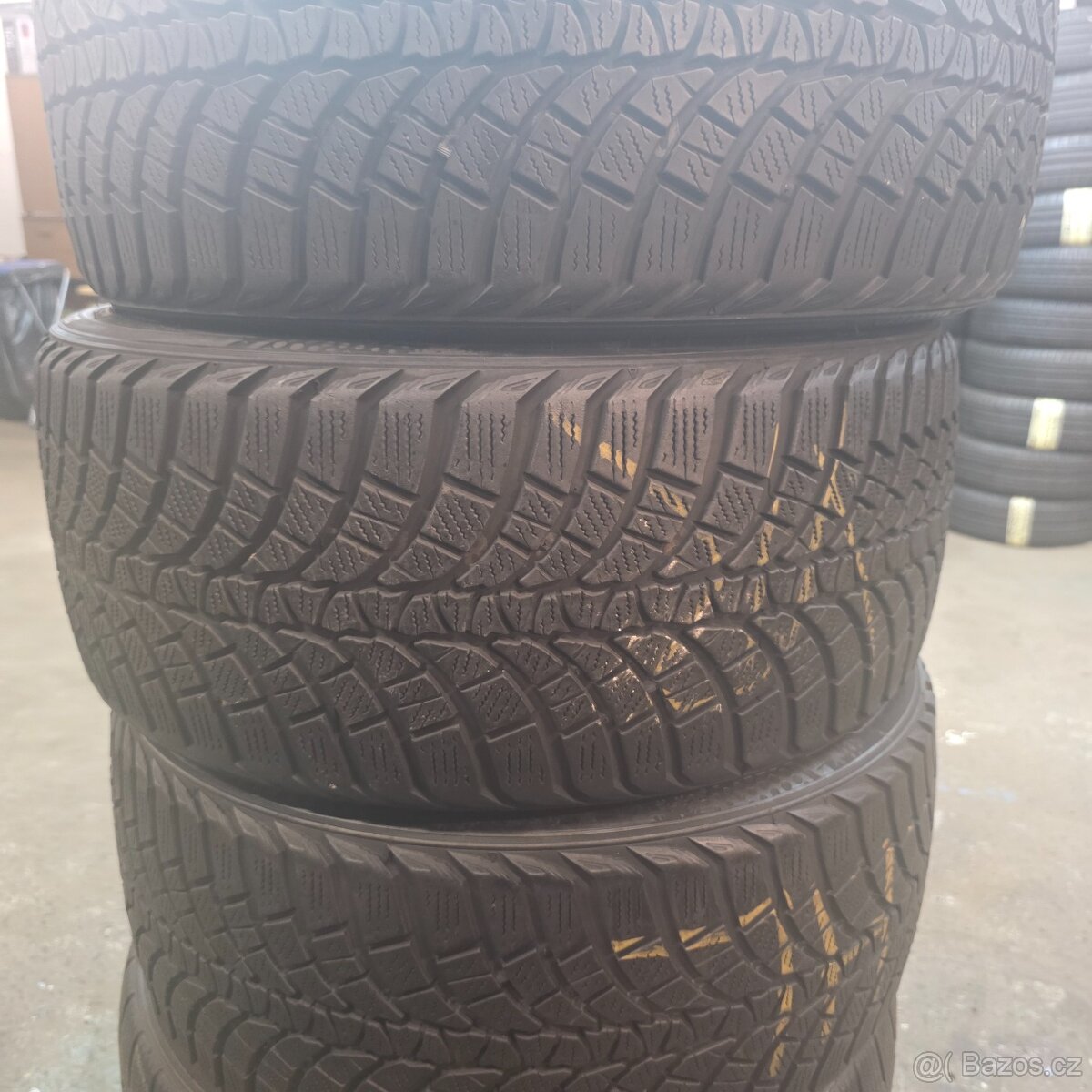 Prodám zimní pneu 235/35/19 - 4