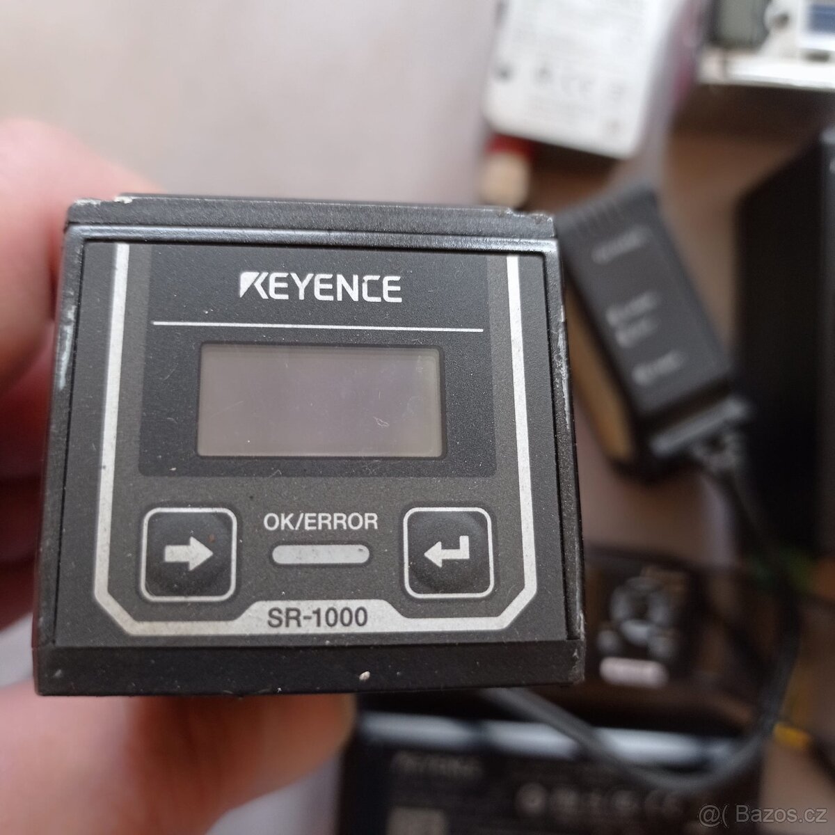 Keyence, Siemens. - 4