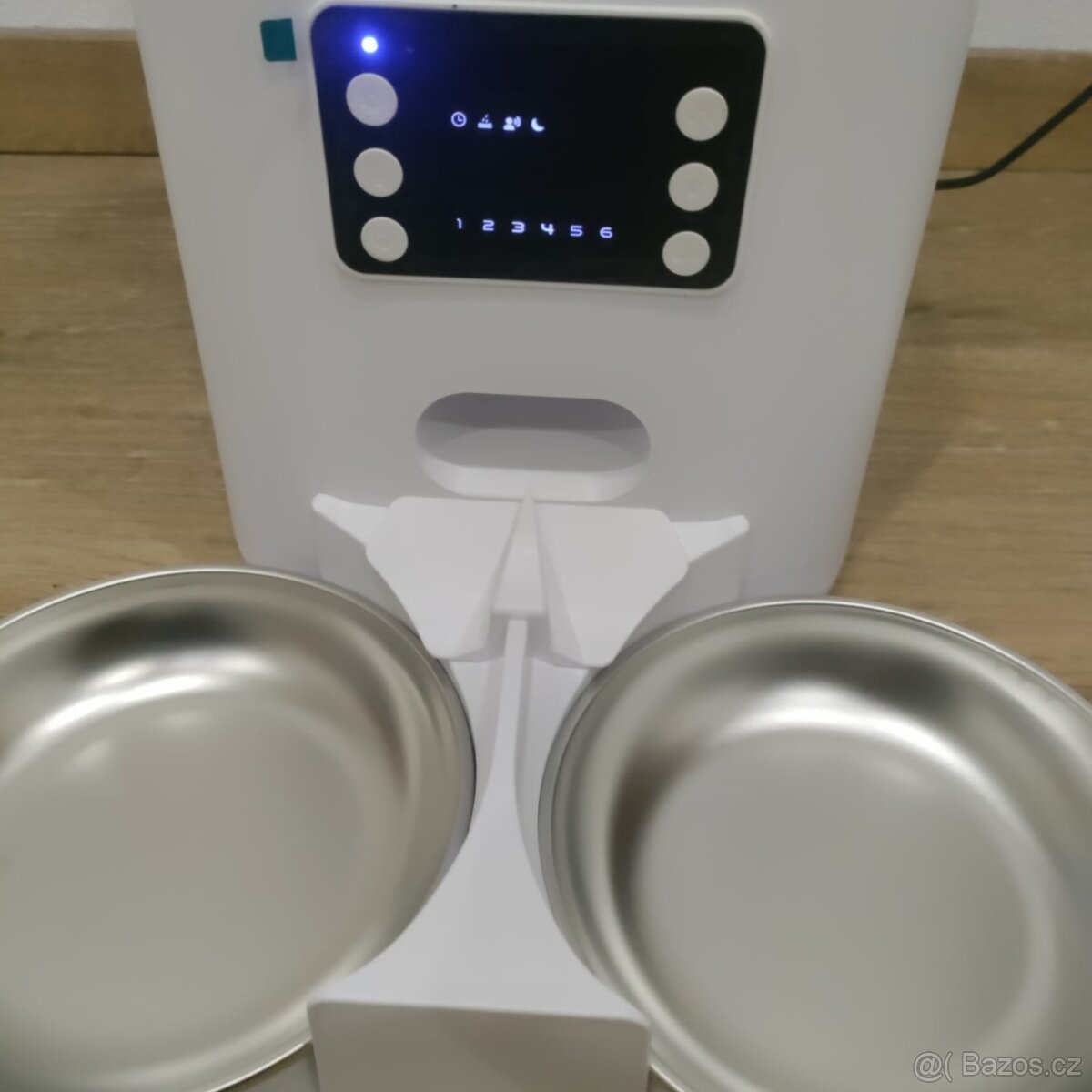Automatické krmítko / zásobník pro psy a kočky - 4