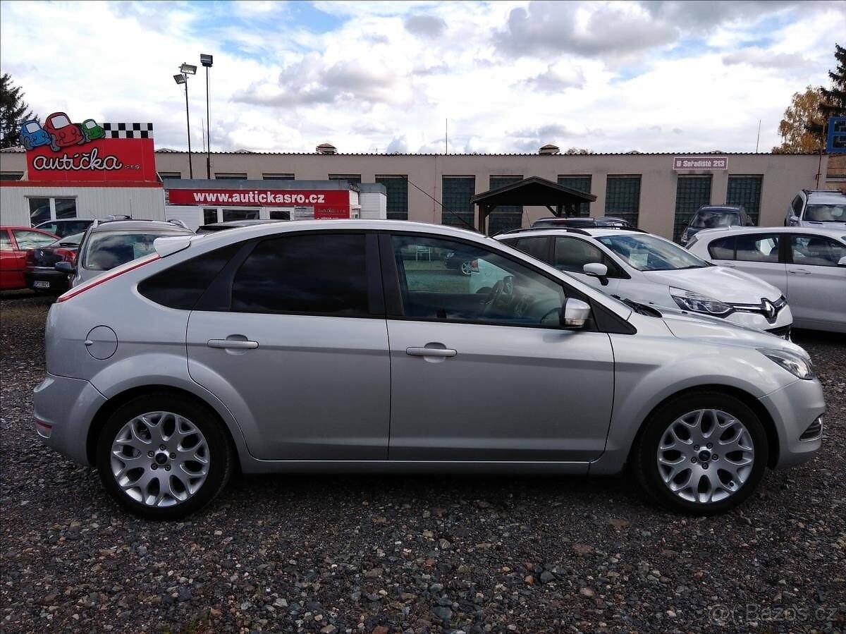 Ford Focus 1,6 i 1.MAJ"Klima"Tažné" - 4