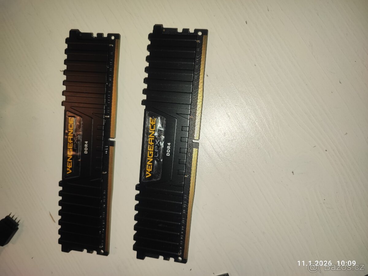 Asus TUF Mark 1 + Core I9 7960x + 32GB DDR4 - 4