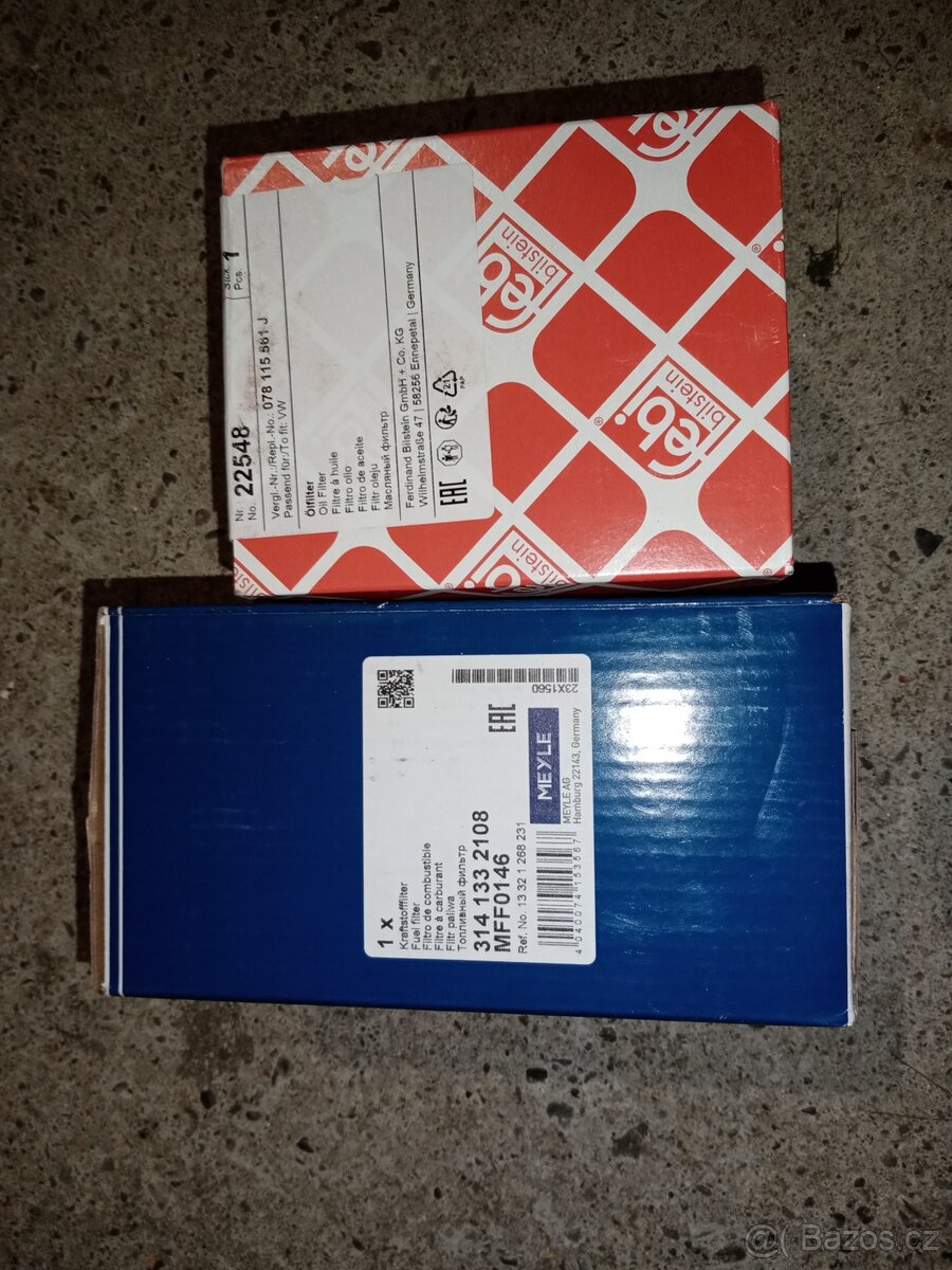 Motorovy olej 10W-40 a filtry - 4