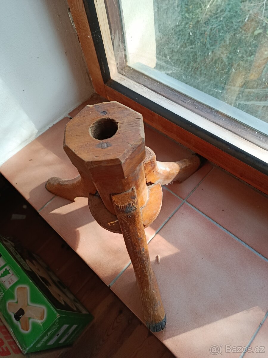 Stojánek na vánoční stromek - 4