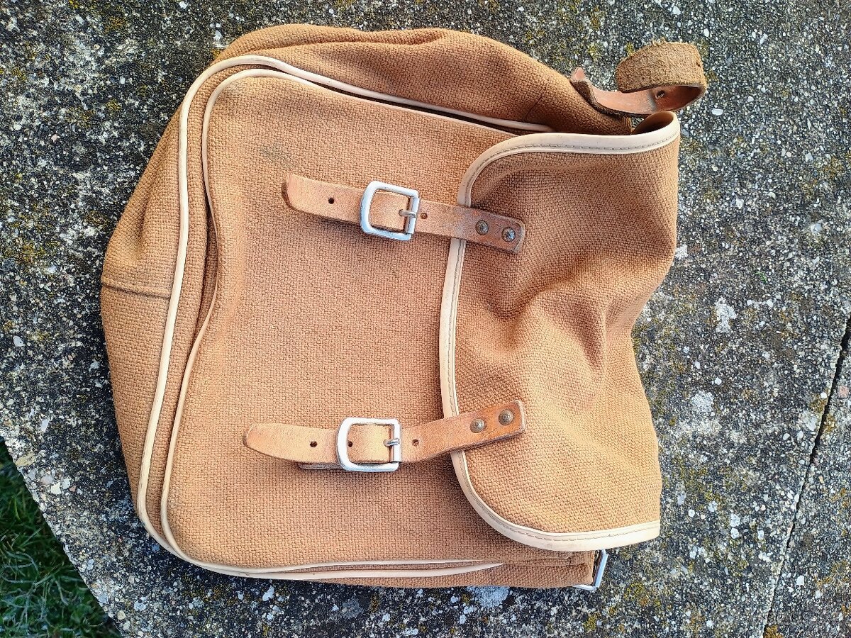 Retro starý turistický batoh - 4