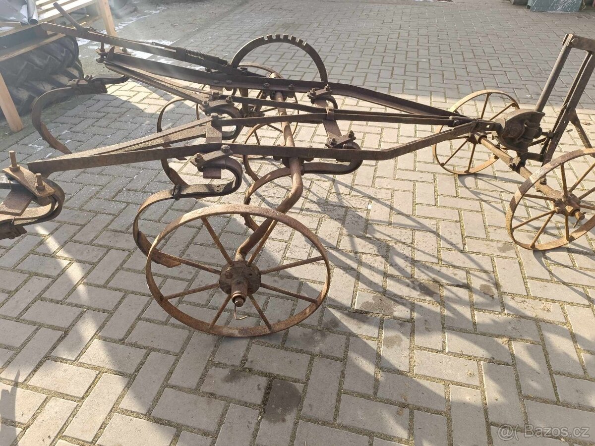 Koňské pluhy + plečka - 4