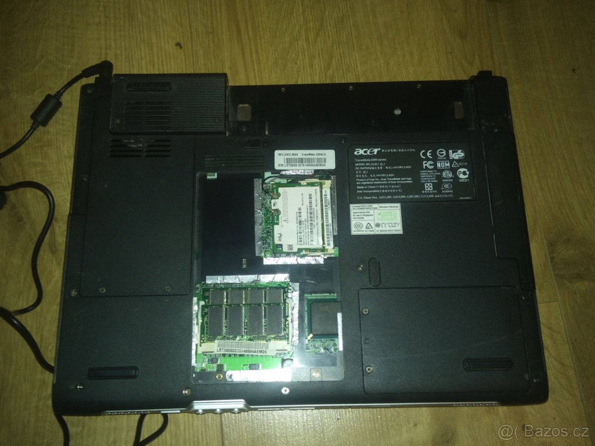 Prodám notebook Acer TravelMate 2304LCi (3) - 4