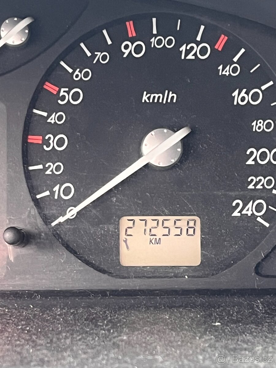 Prodám - Renault Laguna 1.9. TDI Hatchback - 4