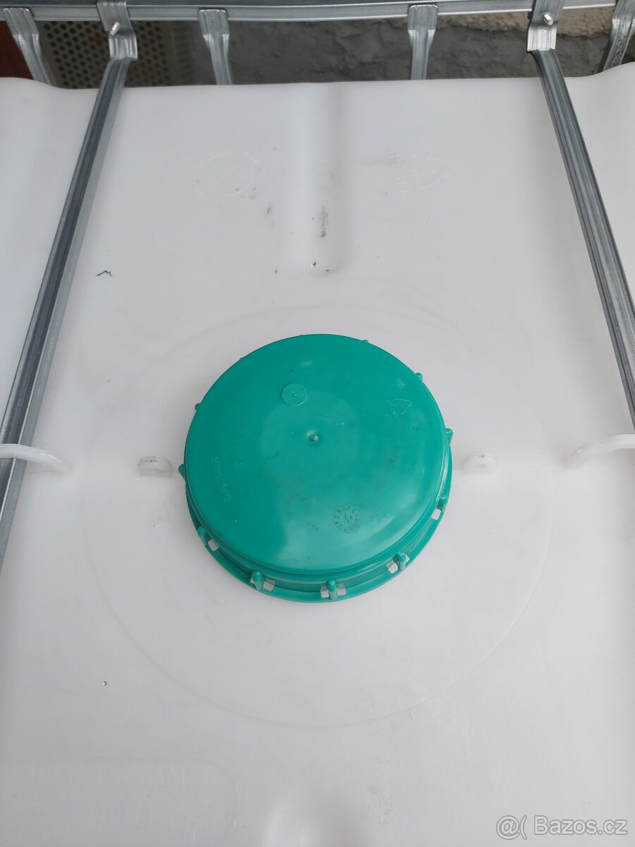 IBC nádrž 1000L - 4