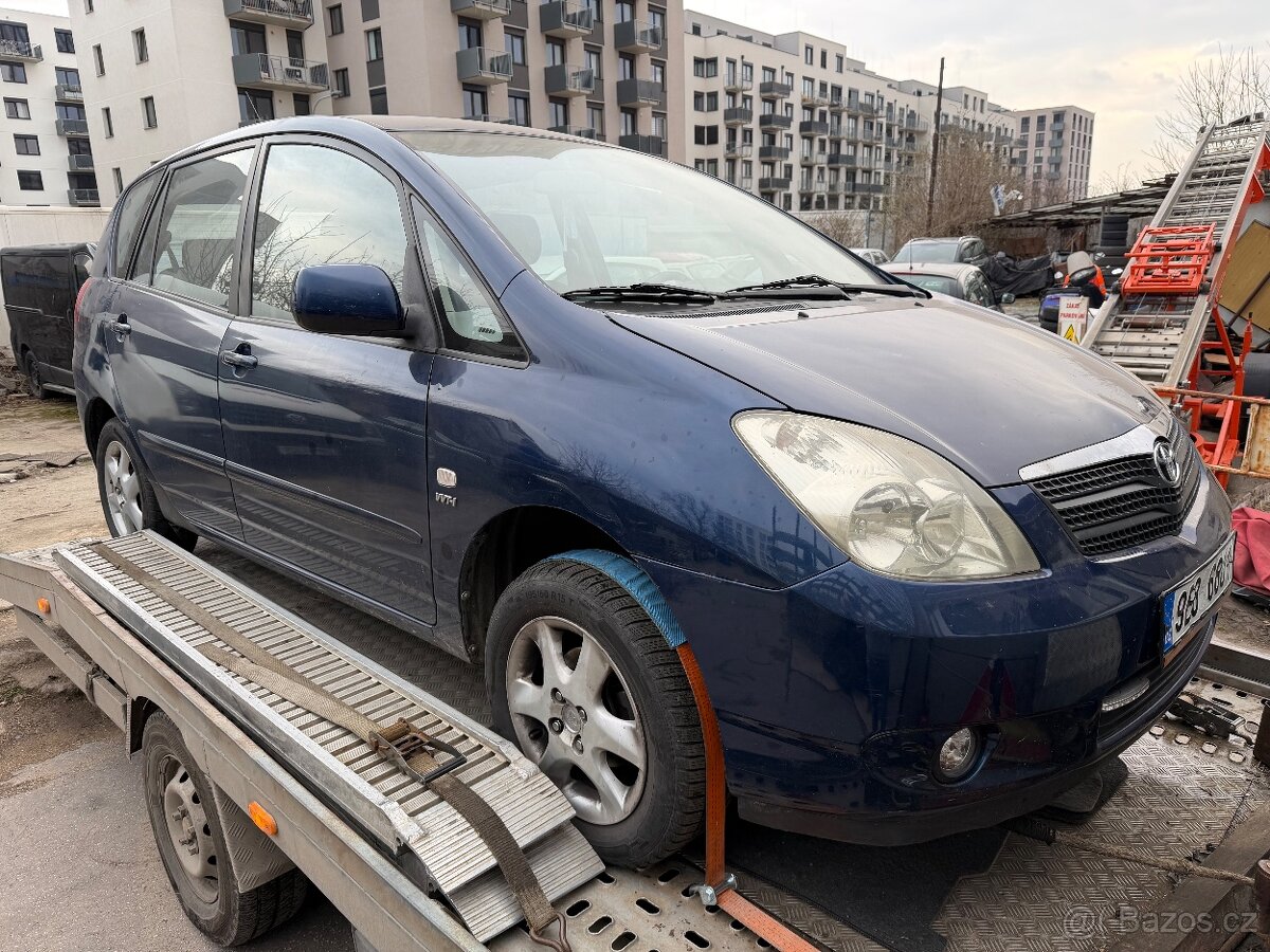 Toyota Corolla Verso 1.6 - 4