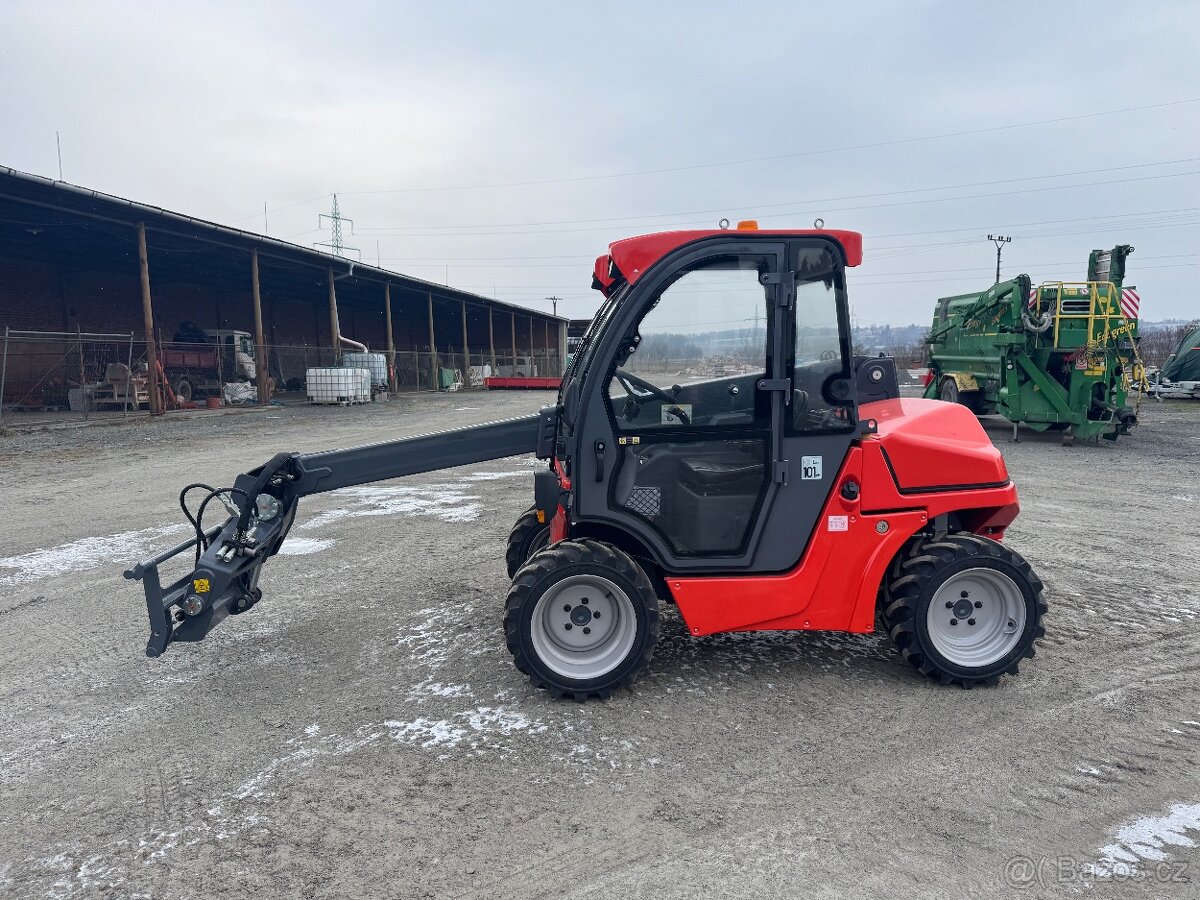 Teleskopický manipulátor ERT1500 - 4