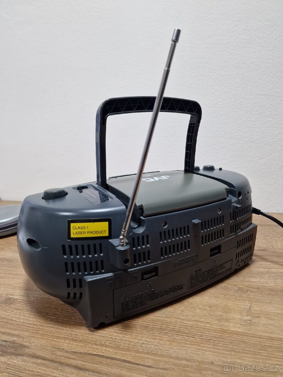 Přenosný rádiomagnetofon JVC - 4