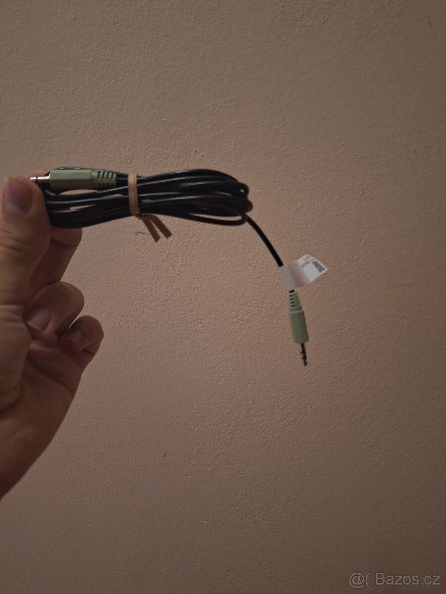 Prodám datový kabel sata - 4