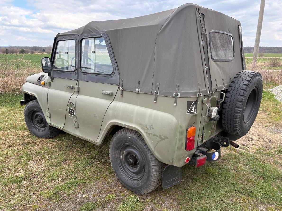 uaz - 4