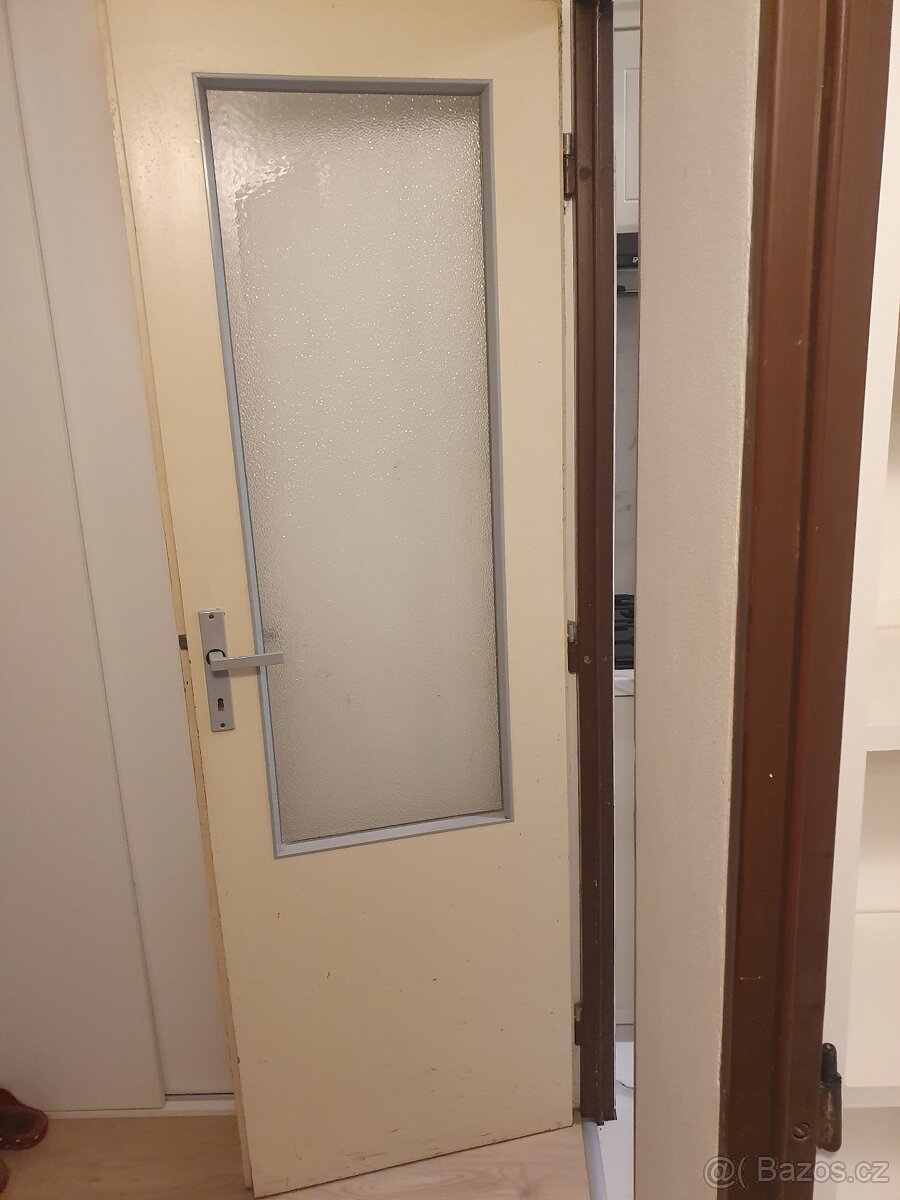 Dveře z paneláku - 4