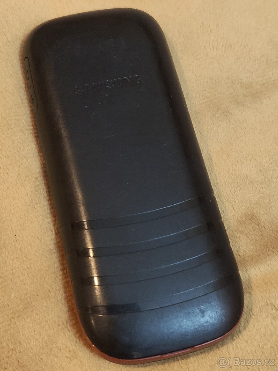 Samsung E1200R - 4