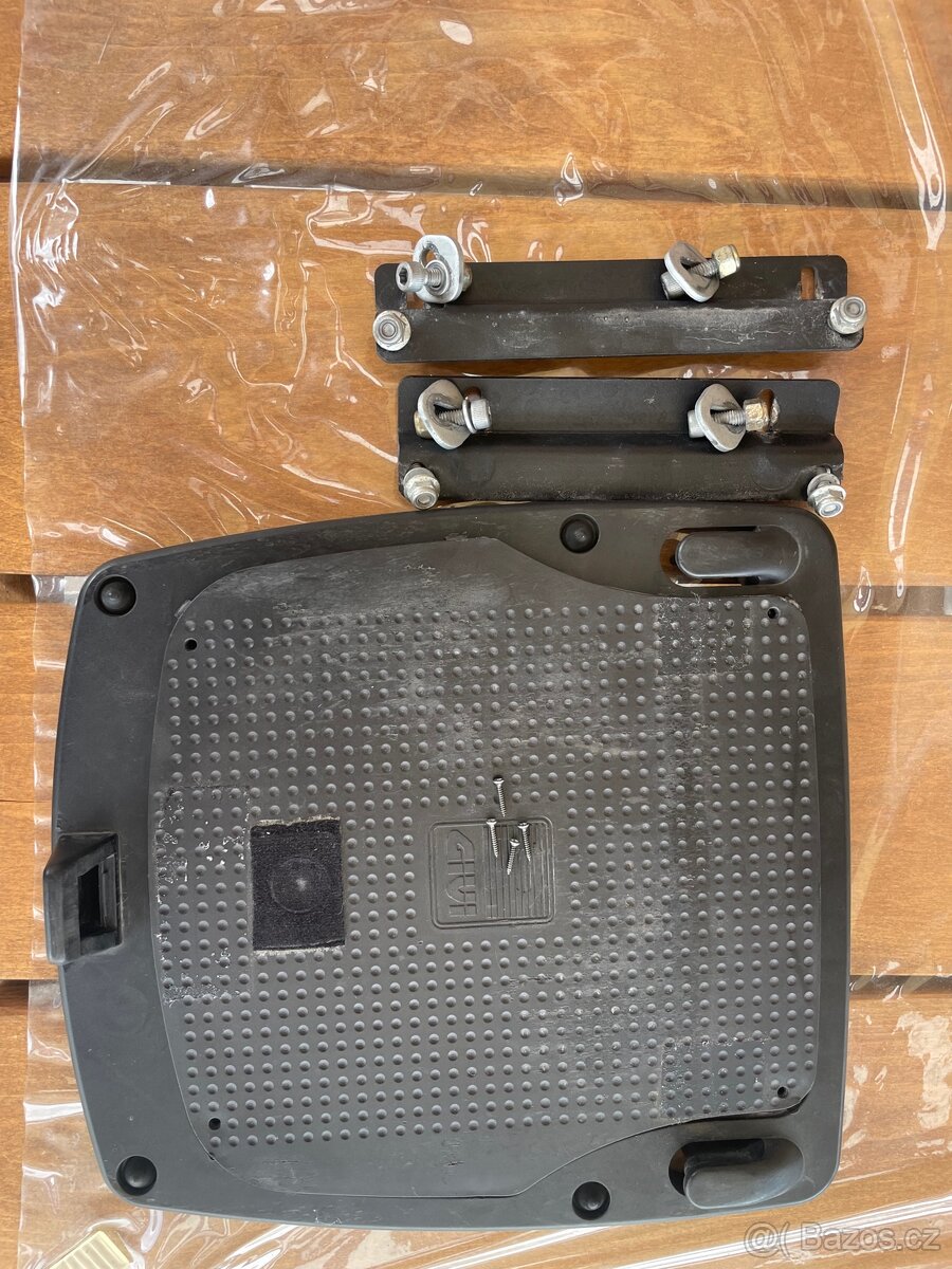 GIVI E528 + plotnu E250 na Suzuki dl, Kavasaki KLV, - 4