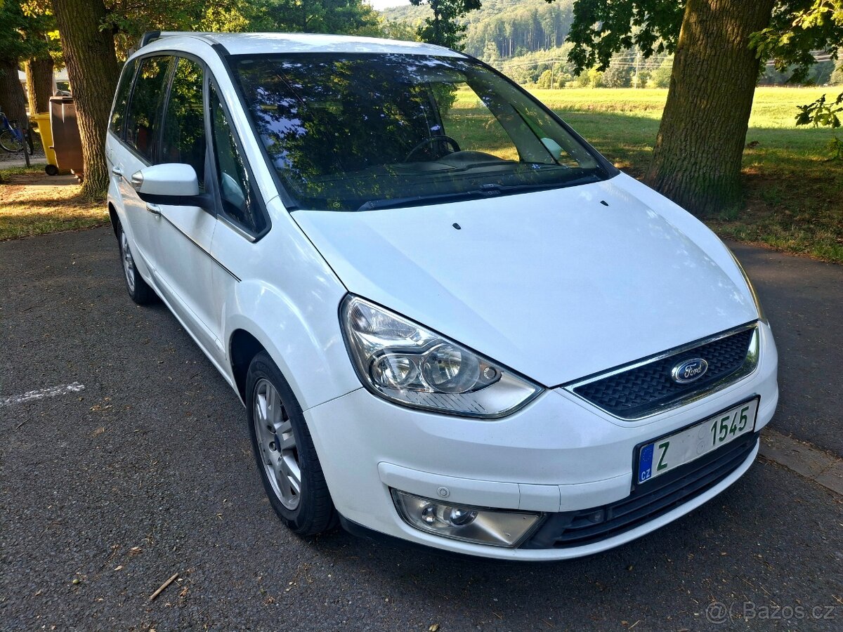 Ford Galaxy 2.0 TDCi Titanium 7.míst webasto - 4