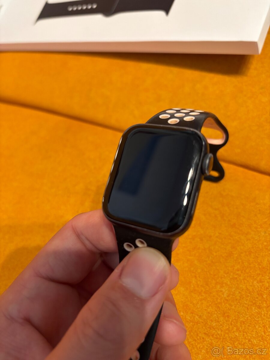 Apple watch SE - 4