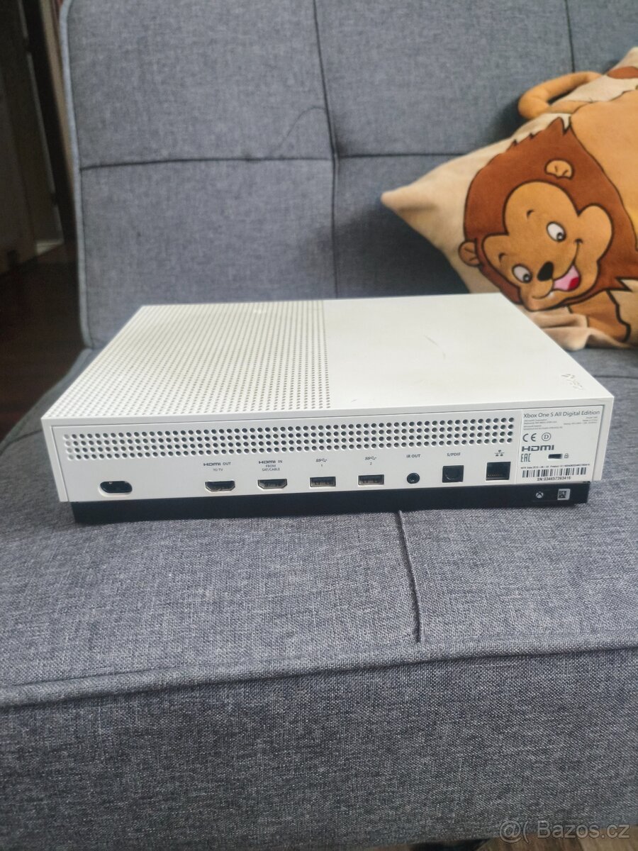 Xbox one s - 4