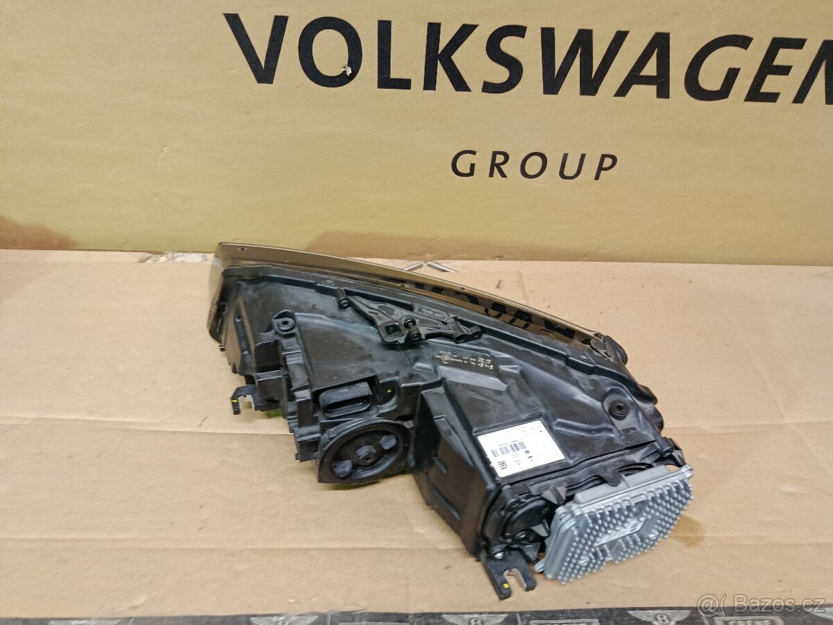 Audi A8 4H pravé přední světlo - 4