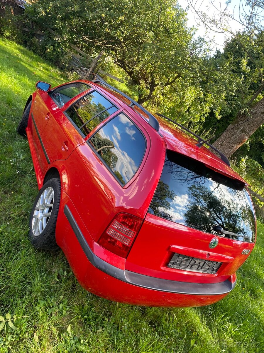 Škoda Octavia combi 1,6 75kw Gt model - 4