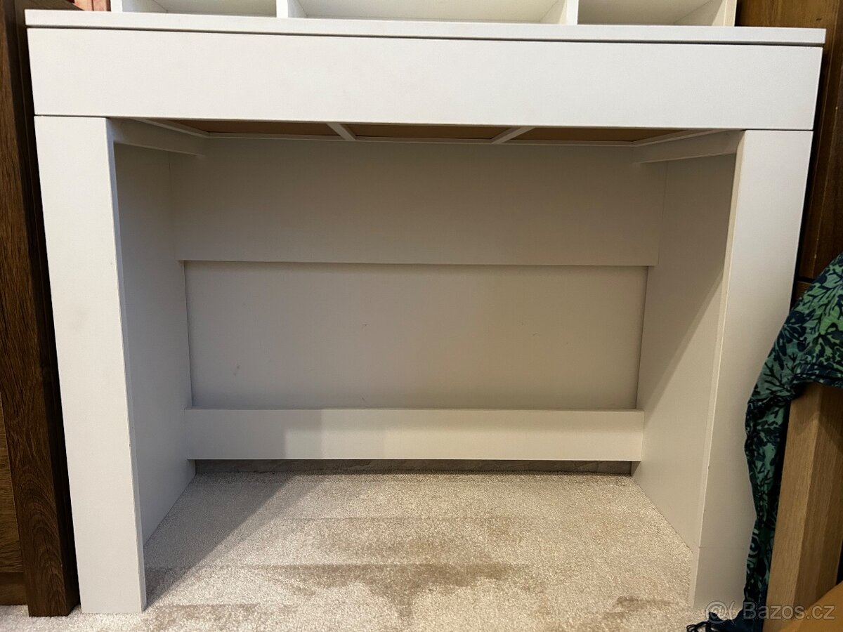 Kosmetický stolek - 4