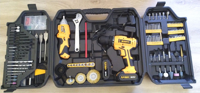 Sada nářadí AKU vrtačka + šroubovák + příslušenství - 4