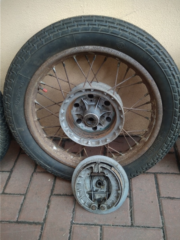 JAWA kompletní kola 16“ (3 ks) originál i původní stav - 4