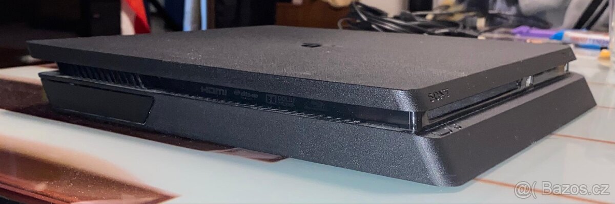 PlayStation 4 Slim 500GB - 4