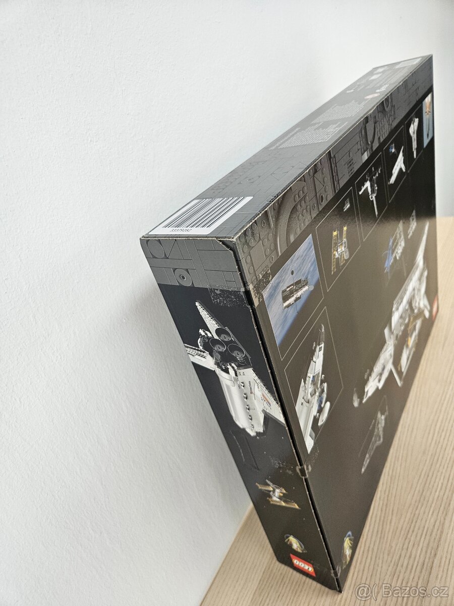 LEGO Creator 10283 NASA Raketoplán Discovery - 4