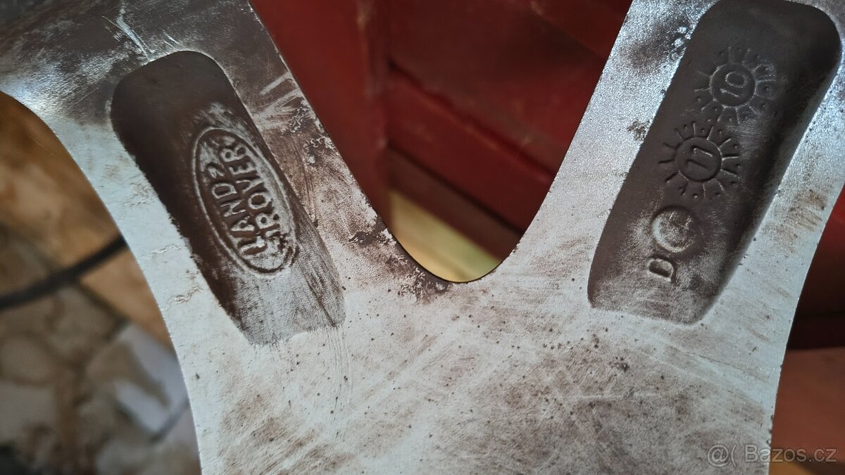 9x19 Land Rover Range Rover