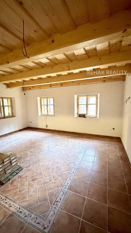 Nabízíme Vám k prodeji dům, bývalý mlýn, podl.plocha 163m2, - 4