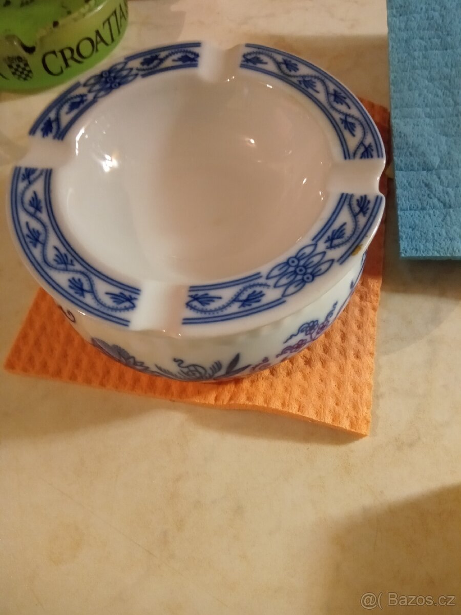 Cibulakovy popelník - 4