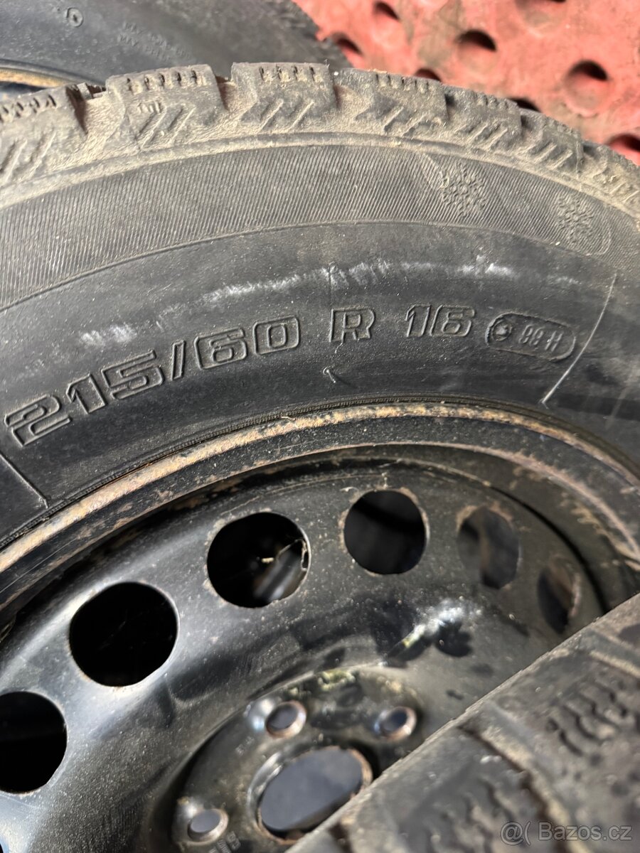 Plechové disky se zimní pneu. - 4