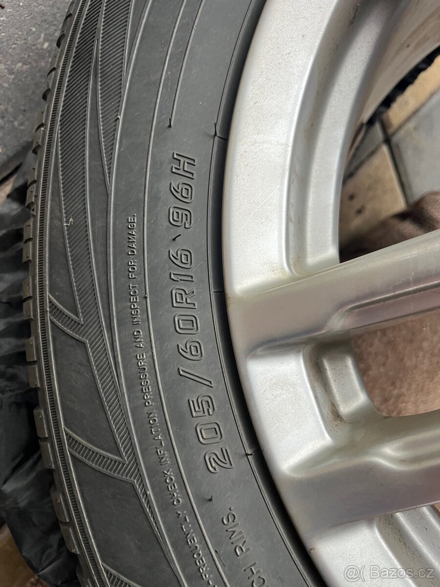 Kola Hyundai Kona - 4