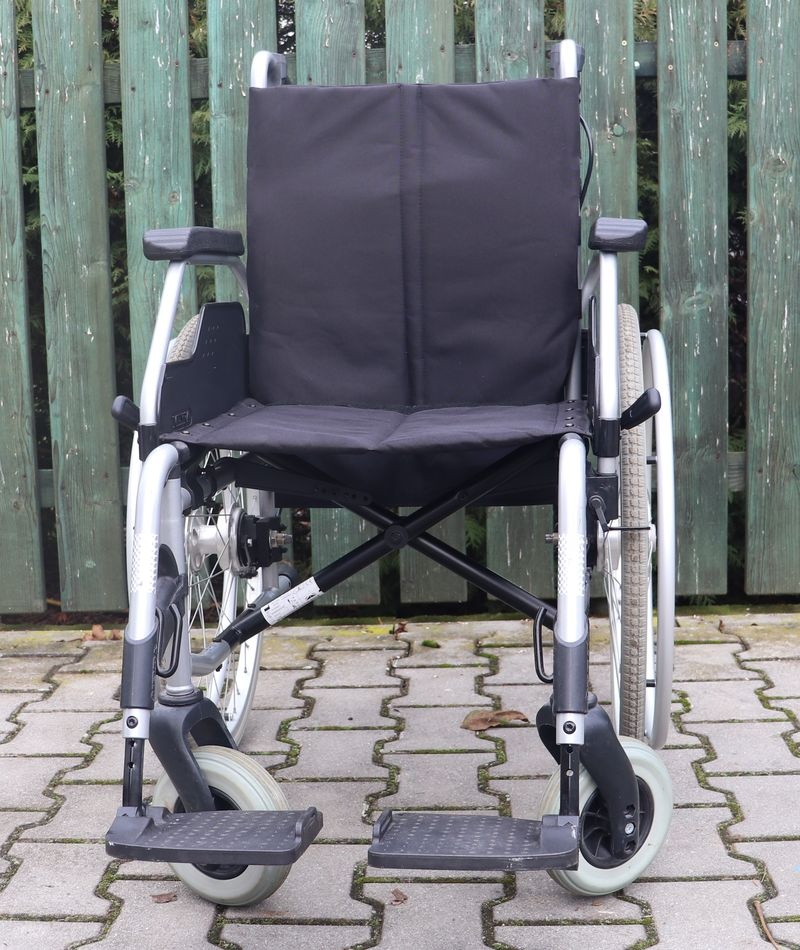 079-Mechanický invalidní vozík Meyra. - 4