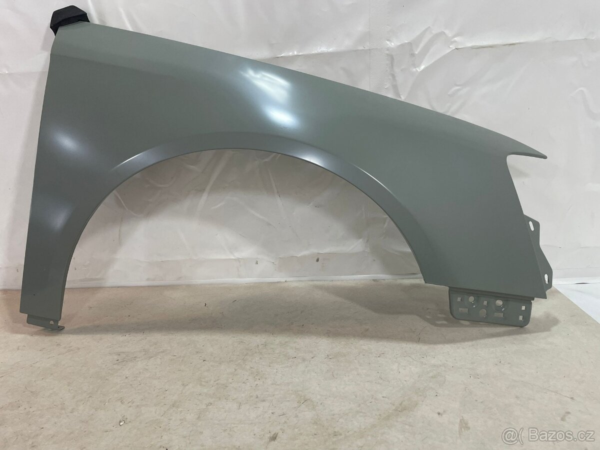 Volkswagen Passat B6 pravý blatník - 4