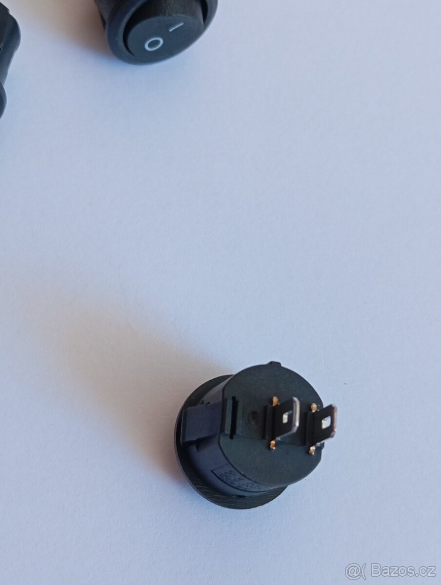 Spínač kolébkový - 4