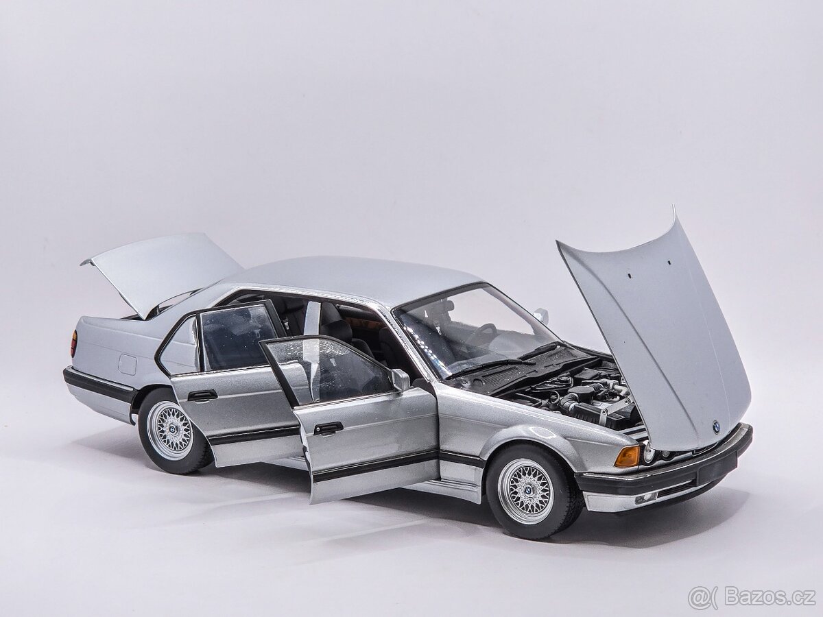 BMW E32 730i 1:18 Minichamps - 4