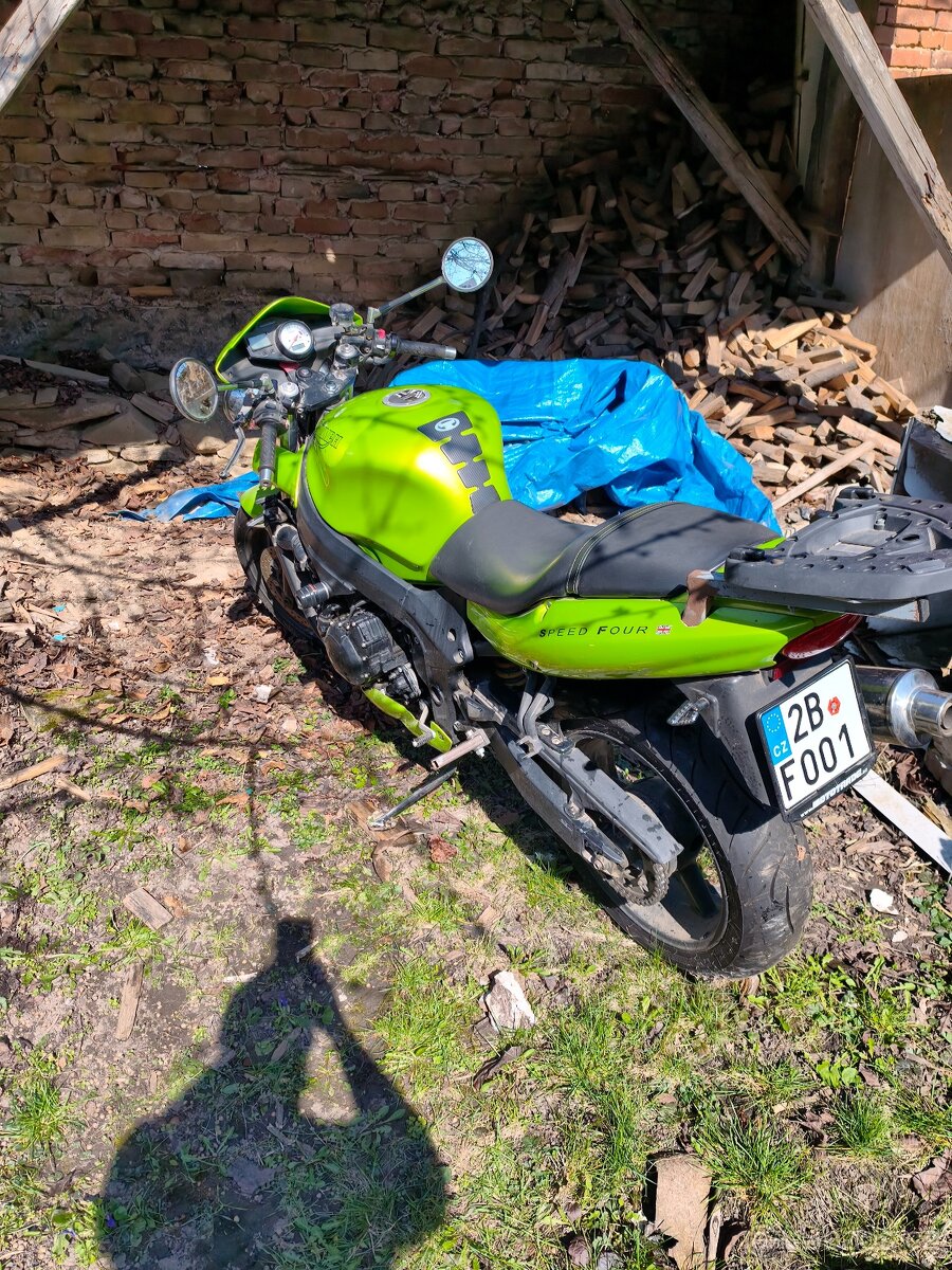 Triumph Speed Four 600 - 4