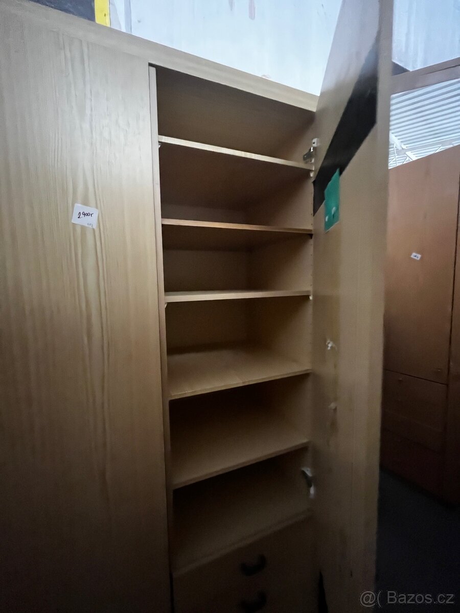 Šatní skříň - 4