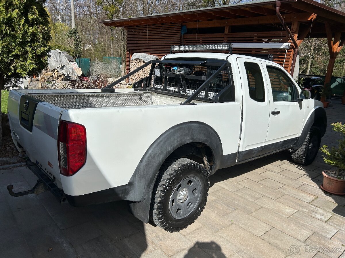 Nissan Navara D40