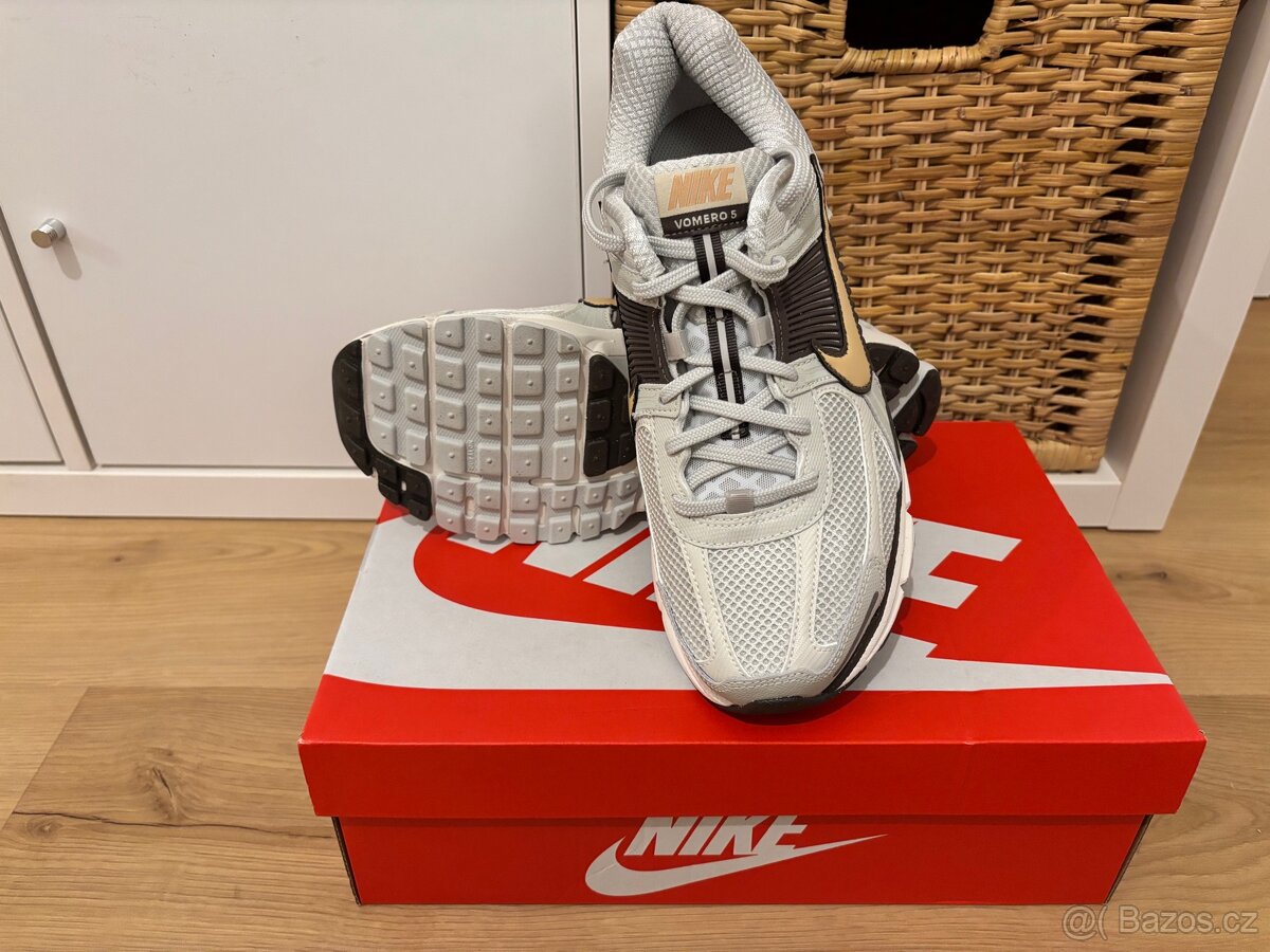 Nike Zoom Vomero 5 JD, vel. 42,5 - 4