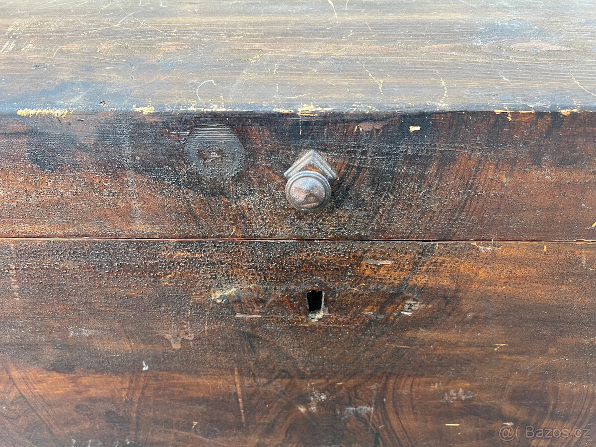 Dřevěná truhla stará - 4