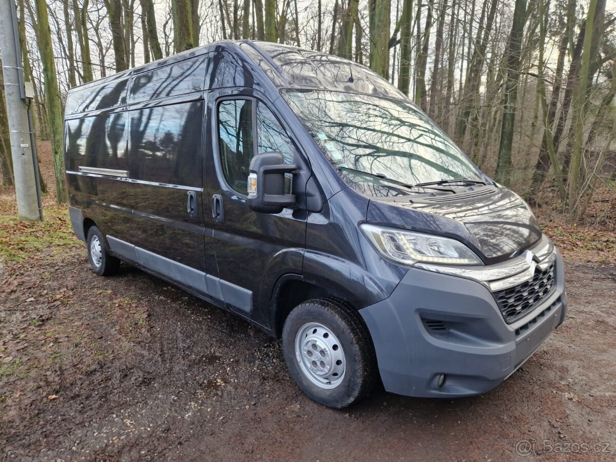 Dodávka s motorem 3,0 IVECO + hydraulické čelo - 4