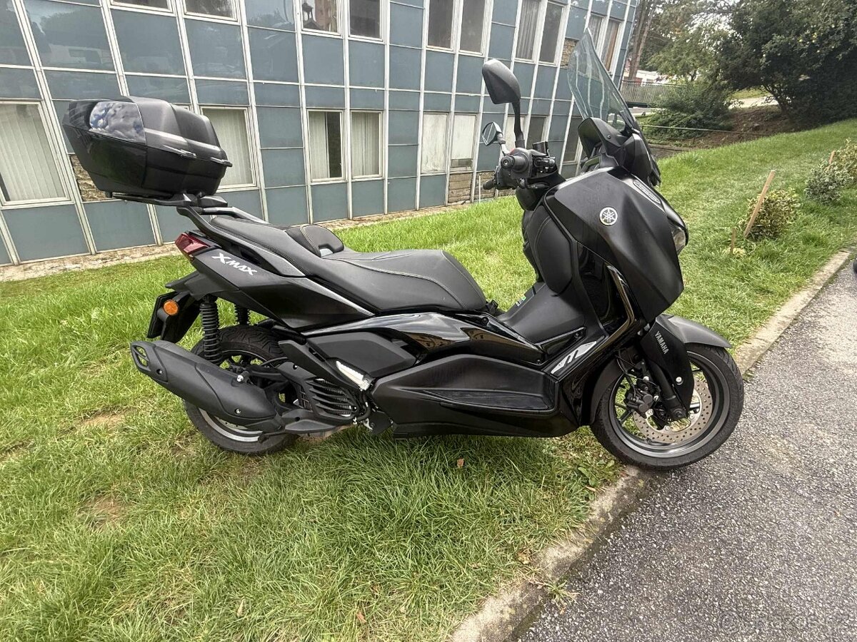 Yamaha XMAX TECH MAX 125 - 4